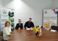 Podpisanie umów_Nieidealni