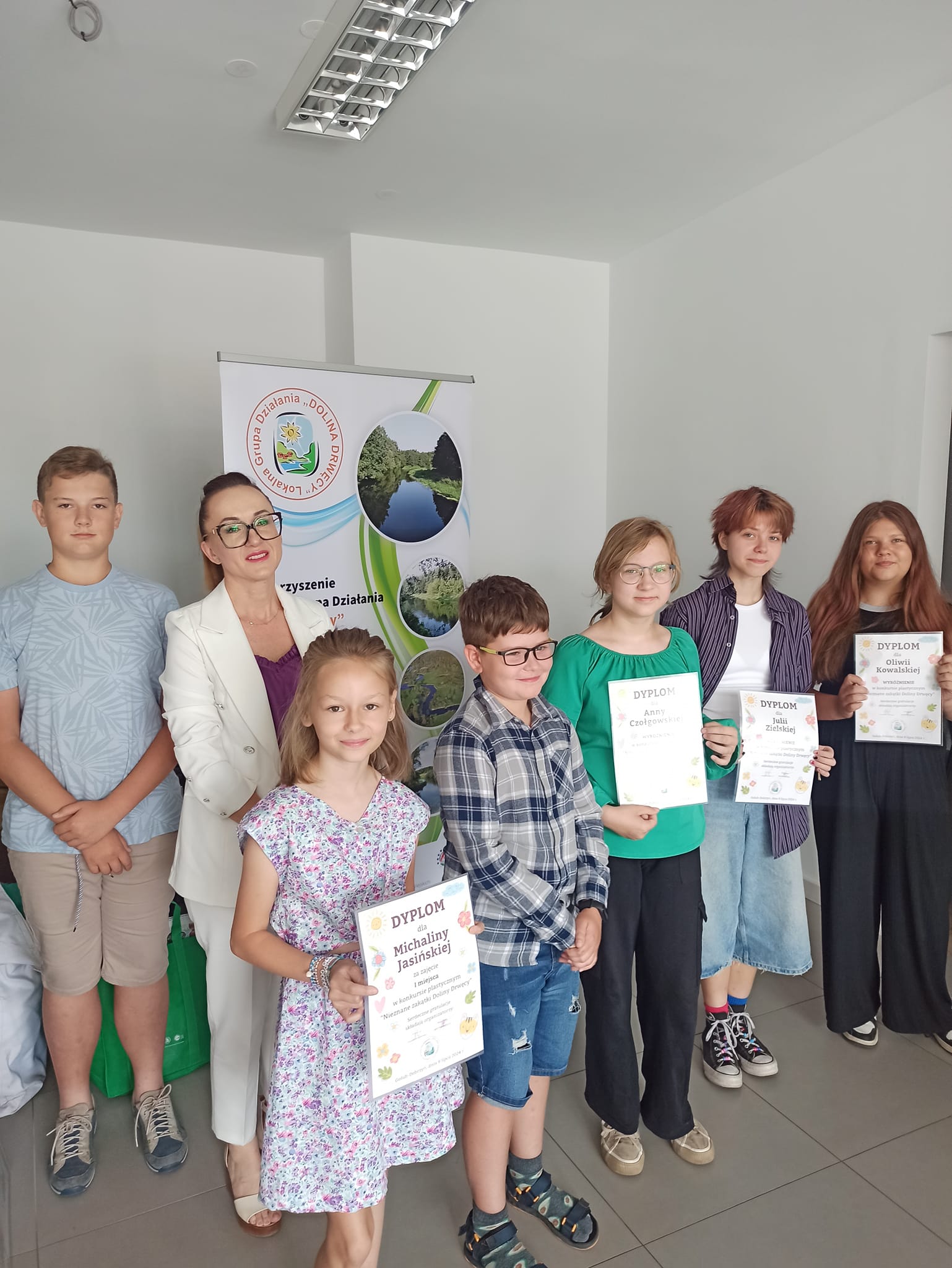 ROZDANIE NAGRÓD DLA LAUREATÓW NASZEGO KONKURSU PLASTYCZNEGO